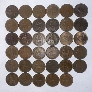 1900s Lot of 35 King George and Elizabeth Farthing Coins Item #21657 - Picture 1 of 3