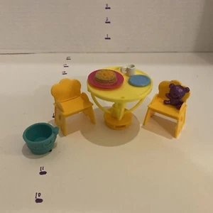 Barbie-Kelly-Merry-Go-Round/Table-chairs Secret Clubhouse-2002- - Picture 1 of 9