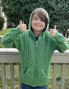 Sudadera con Capucha Aran Crafts Irlandesa 100% Lana Niños Verde Tejido con Cable Cremallera Talla 8-11 Años - Imagen 1 de 12