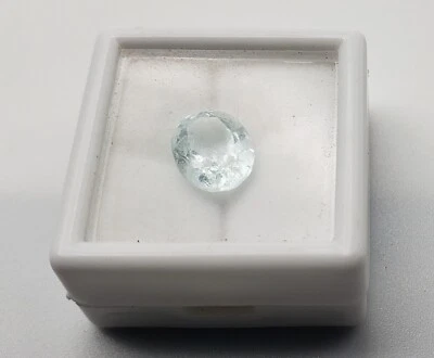 Natural Aquamarine Oval Cut 2.59ct 10x8mm Gemstone - Image 1 of 4