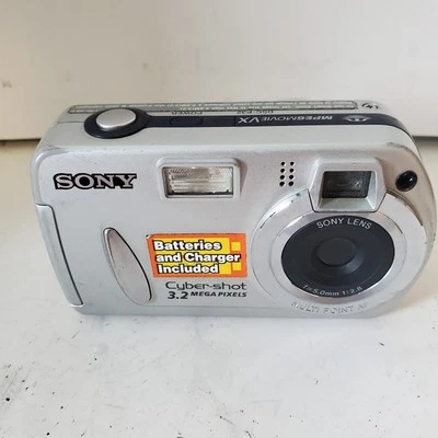 Sony Cyber-shot DSC-P32 3.2MP Digital Camera - FOR PARTS - Image 1 of 4