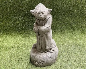Tall Yoda Jedi Star Wars Concrete Garden Sculpture Lawn Ornament Frost Protected - Picture 1 of 8