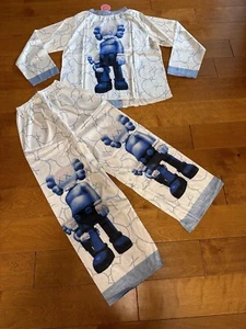 Teddy Bears Blue/ White Printed Scratched Silk Pajamas - Picture 1 of 5