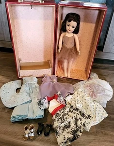 Original Mary Hoyer Doll & Accessories Clothes Trunk 2 Pair Of Shoes And A Hat - Picture 1 of 17