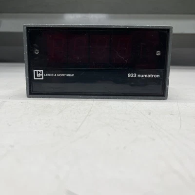 Indicador digital Numatron Leeds & Northrup 933 parte 025604 Foto 1 de 4