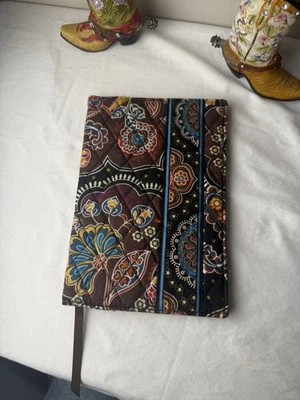 Vera Bradley Kensington Paperback Book Cover NWT – Retired Pattern – 8” X 5” - Image 1 of 4