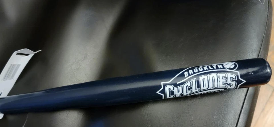 Bate de béisbol Brooklyn Cyclones SGA 2009 28" logotipo recuerdo NY METS MLB con etiquetas Foto 1 de 1