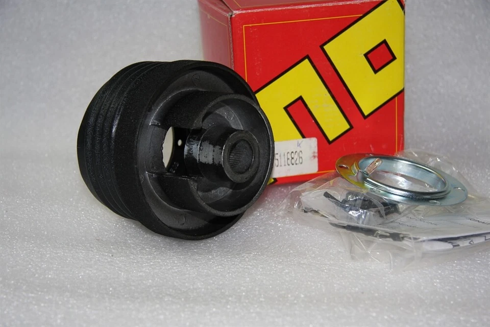 Momo Lenkradnabe K6826 für Peugeot 206 Lenkrad Nabe steering wheel hub mozzo naa - Bild 1 von 1