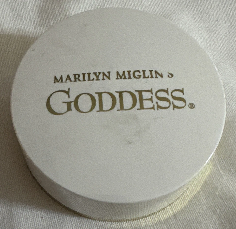 Polvo de polvo nacarado con talco vintage Marilyn Miglin’s nuevo 1,0 OZ Foto 1 de 4