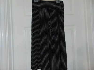 Capris de tiras blanco y negro para niñas pequeñas talla L 12-14 por comprador IZ Foto 1 de 3