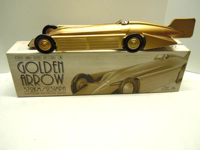 Гоночный автомобиль заводной Golden Arrow 1929 1:16 жестяная пластина в коробке. Отличное и рабочее. - Изображение 1 из 4