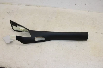 Chevrolet Corvette 2005-2013 convertible derecha moldura de pilar 10441171 OEM MJ86 Foto 1 de 4