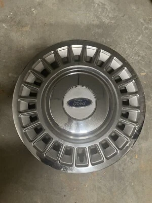Оригинальный заводской колпак колеса/крышка колеса 16 дюймов 1998-2002 Ford Crown Victoria #F8AC-1130-AA - Изображение 1 из 3