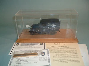 Camión de reparto Morton 1931 con panel de sal Danbury como nuevo 1:24 con vitrina - Imagen 1 de 10