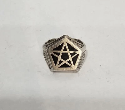 Vintage Men’s Size 8 Sterling Silver 925 Pentagram Witch Biker Ring signed G&S - Image 1 of 4