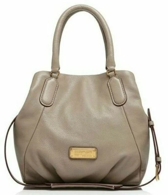 🌞BOLSO DE MANO LG DE CUERO ITALIANO GRIS CEMENTO Q FRAN NUEVO MARC JACOBS🌺¡NUEVO CON ETIQUETAS! Foto 1 de 4