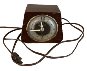 Vintage Sessions Genuine Wood Electric alarm Clock Model 3H-56A works - Picture 1 of 9
