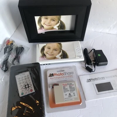 Photo share Portable Digital Photo Album With Frame 7XL - Image 1 of 4