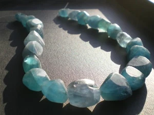  Fantastique Collier Géant en Fluorine Bleue  Naturelle 750 cts !!!! Pakistan - Picture 1 of 1