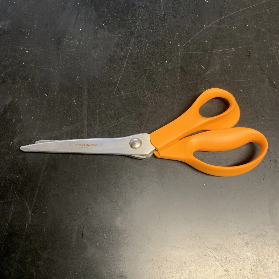 Orange Handle Friskars 9" Fabric Pinking Shears Scissors Zig Zag Very Sharp - Image 1 of 4