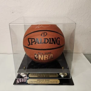 Dwyane Wade Miami Heat Signed Wilson Basketball /w Display Case /w 🏆 Sign *ASA* - Picture 1 of 5
