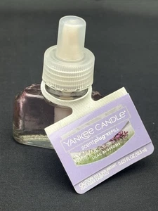 Yankee Candle Lilac Blossoms ScentPlug Öl Nachfüller Lavendel Lila 0,625 flüssige Unzen - Bild 1 von 2