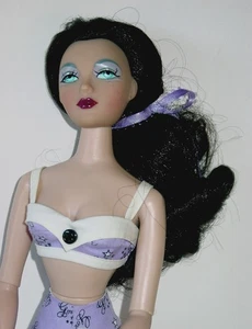 Ashton Drake ~ Gene ~ SIMPLY GENE ~ Brunette ~ PURPLE / LAVENDER SS - Picture 1 of 9