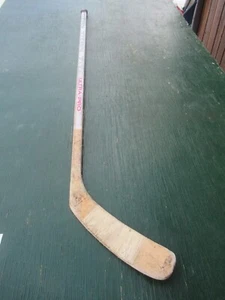 Palo de hockey largo de madera de 54" de colección titan ultra pro - Imagen 1 de 6