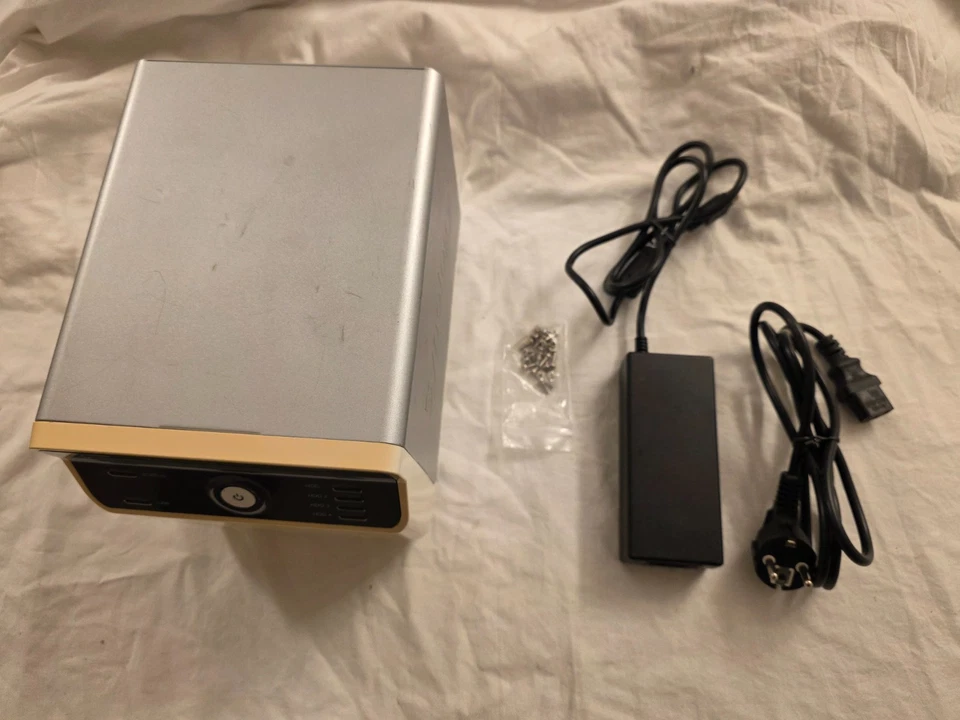 Synology DiskStation DS413j NAS 4-Bay – Usato, con o senza hard disk - Immagine 1 di 4