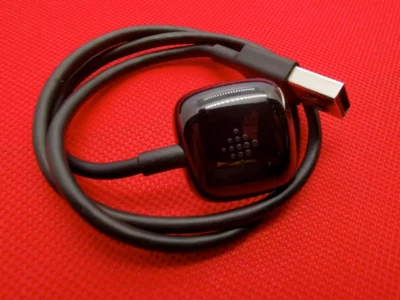 Cargador de cable de estación de carga USB original para Fitbit Versa 3 / Sens Foto 1 de 4