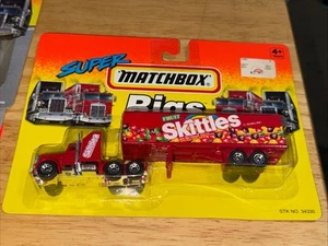 Matchbox Super Rigs Skittles 1994 rimorchio cardato trattore pressofuso STK NO. 34330 - Foto 1 di 4