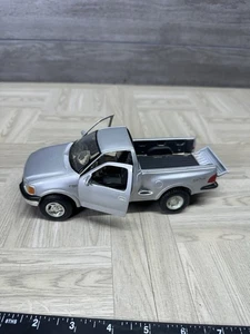 1997 Ford F-150 Pickup silber Maßstab 1:26 Maisto Modell Lkw - Bild 1 von 20