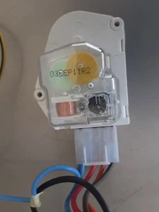 OEM Defrost Timer 03SEP11R2 for Frigidaire FGHT1834KQ2 FFHT1826LS4 LFHT1513LW5 - Picture 1 of 6