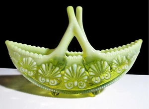 Vaseline Glass British Boat Shaped Basket Victorian Antique JAPAN JP - Picture 1 of 3