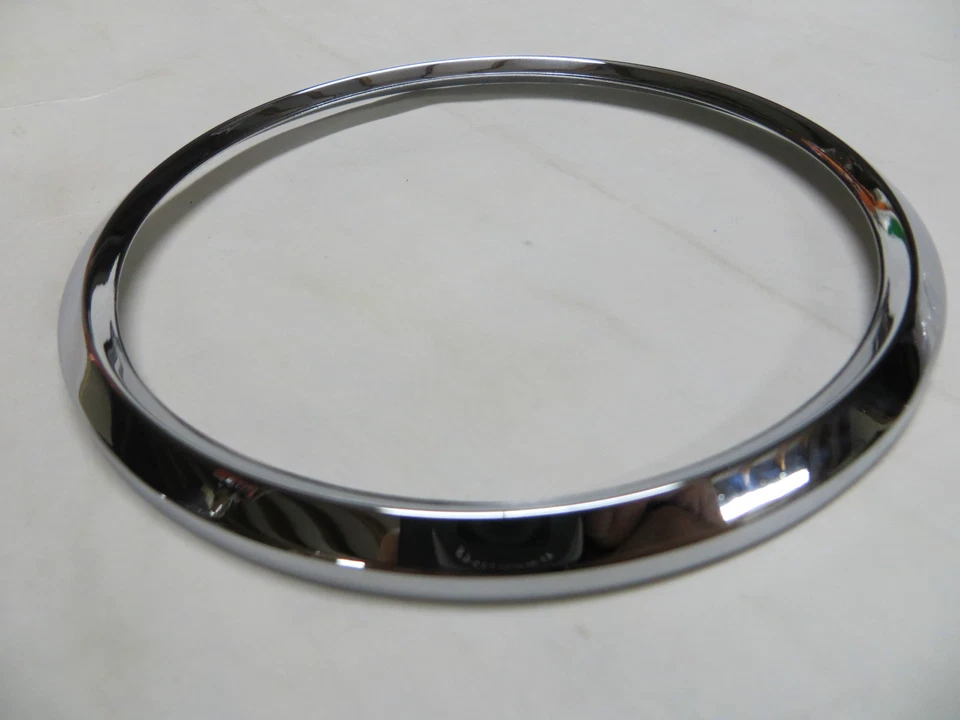 ХРОМИРОВАННЫЙ ОБОДОК СПИДОМЕТРА ТАХОМЕТРА ПОДХОДИТ ДЛЯ MERCEDES BENZ W111 W121 W113 - Изображение 1 из 2