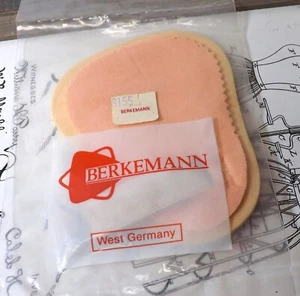 NEW German ARCHERY 3 Finger under Bow shooting Tab Glove Leather Berkemann W. - Picture 1 of 5