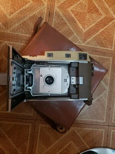 POLAROID LAND CAMERA MODEL 800 VINTAGE - Picture 1 of 4