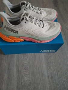 Hoka Clifton Edge, Laufschuhe, Schuhe, UK 8,5, 42 2/3, neuwertig - Bild 1 von 4