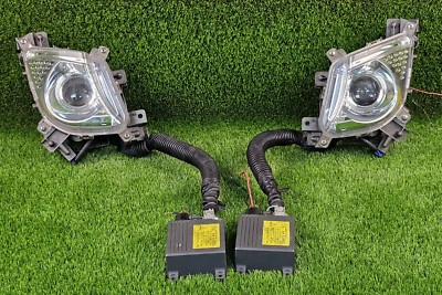 Par de luces antiniebla de xenón HID lado izquierdo y derecho OEM para Lexus IS250 IS350 2010-2013 Foto 1 de 4