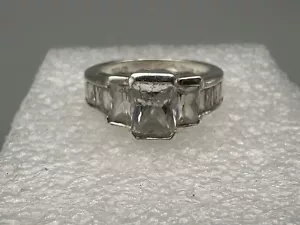 Vintage Sterling Silver 925 CZ Womens Bridal Ring Sz 6.75 - 7 - 6 grams - Picture 1 of 11