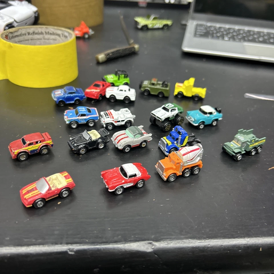 12 Micro máquinas Galoob vintage de los años 80 y 90 y 6 sin nombres Foto 1 de 2