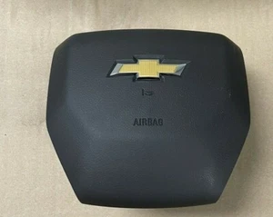 Airbag roue conducteur Chevrolet Tahoe 2021-2024 noir OEM - Photo 1 sur 2
