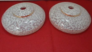 PAIRE D'ABAT JOUR DE LUSTRE EN VERRE BLANC MOUCHETE LISERE DORE STYLE CLICHY N°2 - Foto 1 di 3