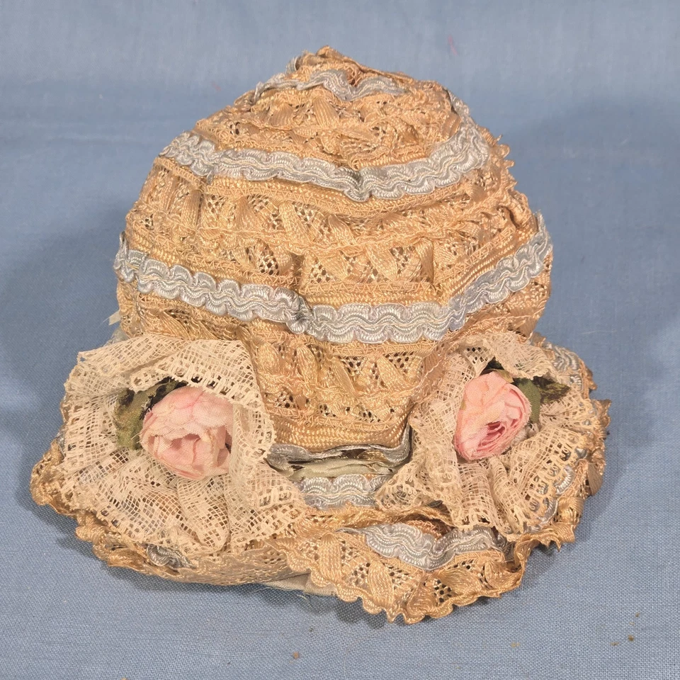 Antiguo sombrero victoriano de encaje cremoso para muñeca francesa alemana cinta rosas Foto 1 de 4