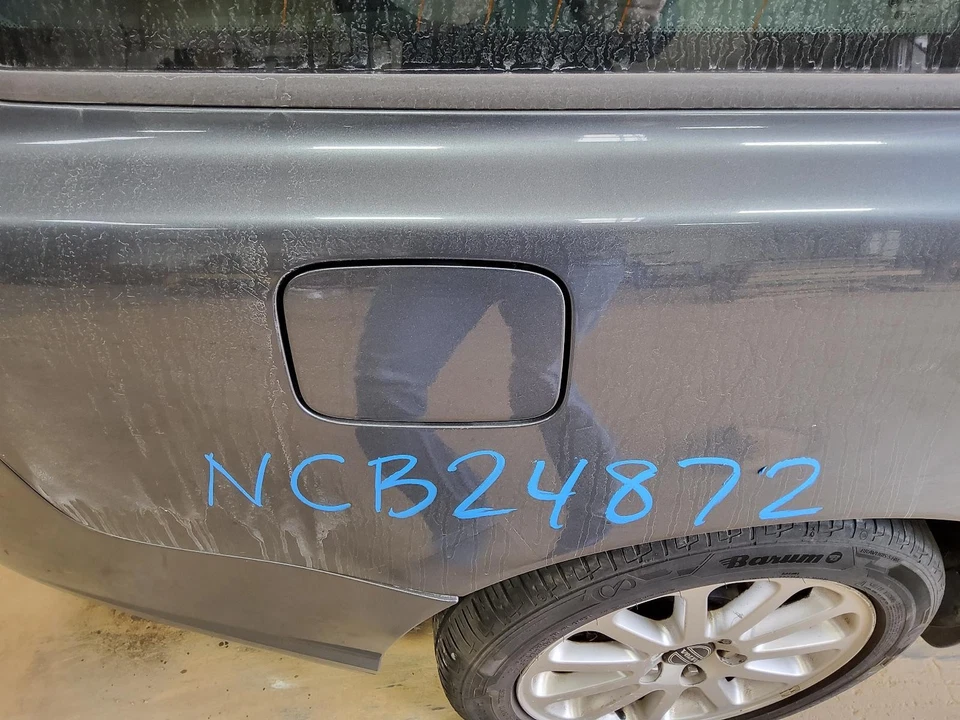 Volvo V50       2010 Fuel Filler Door 406566 Foto 1 de 1