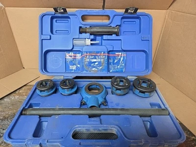 Kit de roscado manual Westward 4YR89, 1/2 a 1-1/4 pulgadas Foto 1 de 4