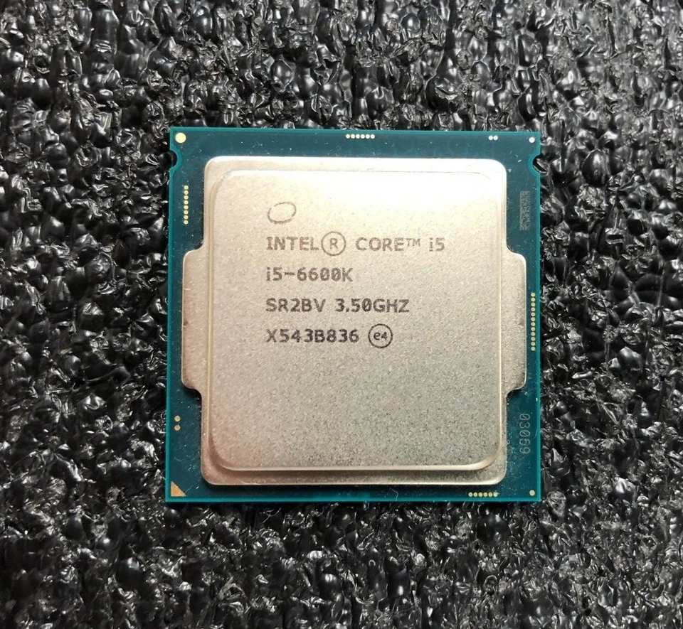 Procesador Intel Core i5-6600K de cuatro núcleos para escritorio 3,5 GHz 6 MB de caché LGA 1151 Foto 1 de 3