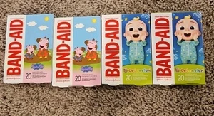 Lote de 4 curitas adhesivas de personajes. ¡NUEVO EN CAJA! Peppa Pig & Cocomelon - Imagen 1 de 2
