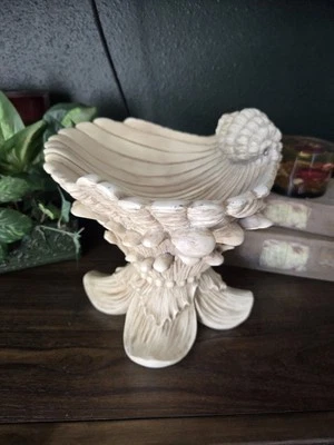 Tigela de pedestal vintage Stein Mart concha costeira resina falsa esculpida decoração 10" - Imagem 1 de 4