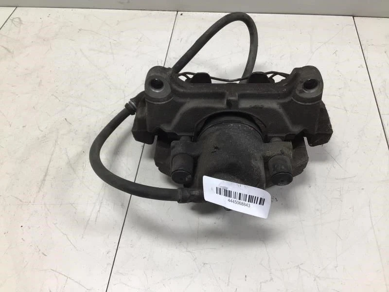 Pinza de freno delantera derecha Volkswagen Passat 2007 compatible con Jetta 05-18 OEM+ Foto 1 de 4